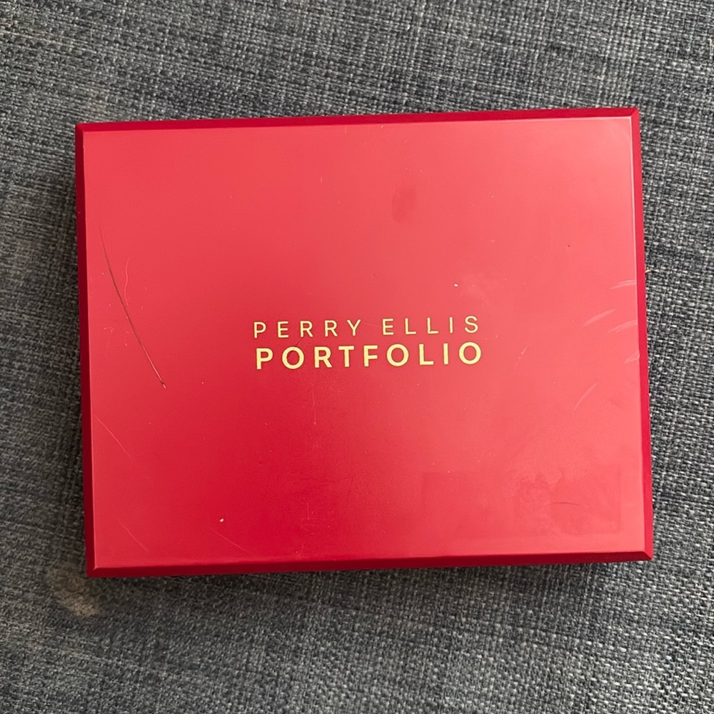 Perry Ellis Portfolio Passcase Wallet